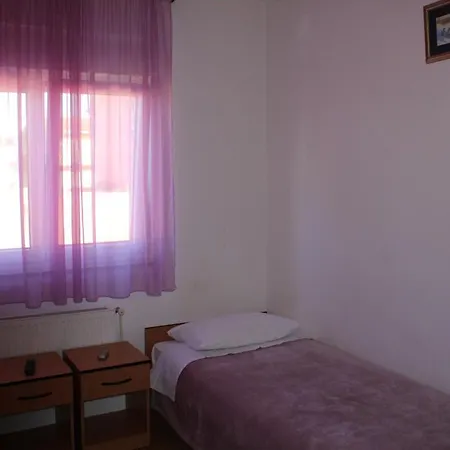 And With Parking Space Trilj, Zagora - 14609 Affittacamere
